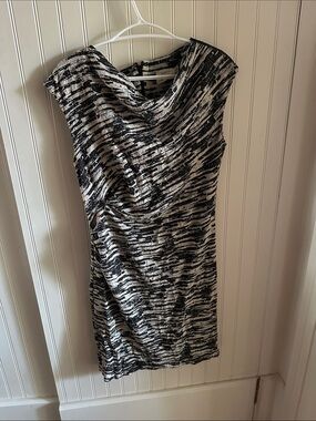 Nicole Miller Black and White Textured Print Midi Dress